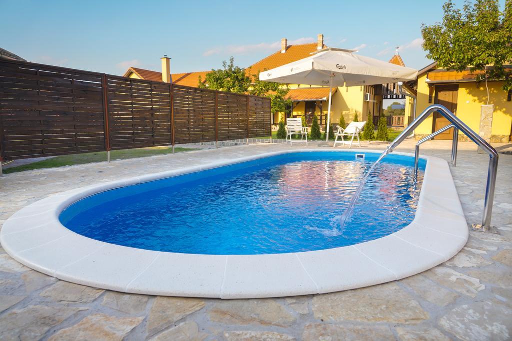 Amfora Hotel Палич Екстериор снимка